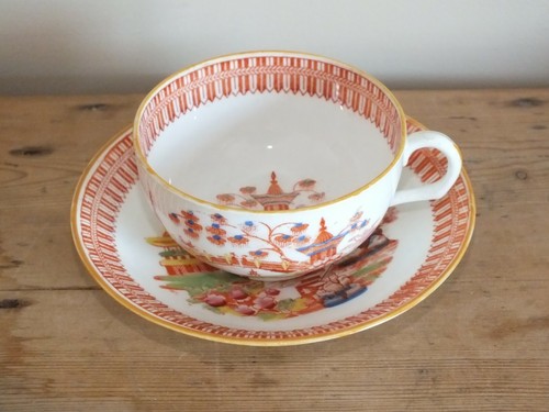 Tasse soucoupe ancienne en - tasse,