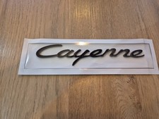 Monogramme coffre noir