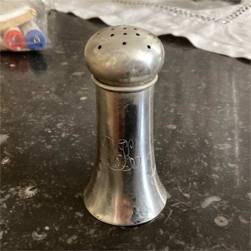Salière monogrammée pour