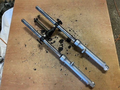 Fourche kymco 125 pulsar - -,