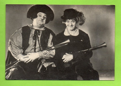 Laurel hardy carte postale - laurel,