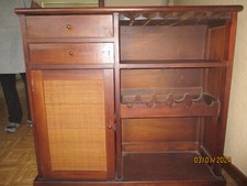 meuble de bar et 2 tabourets