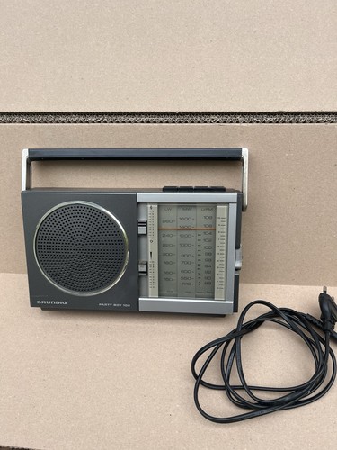 Radio vintage grundig - vintage, party