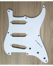 Pickguard blanc 3 ply 8 trous