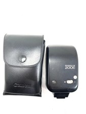 ---CANON SPEEDLITE 200E + ETUI