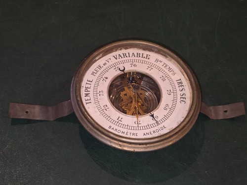Ancien baromètre anéroïde - ancien,