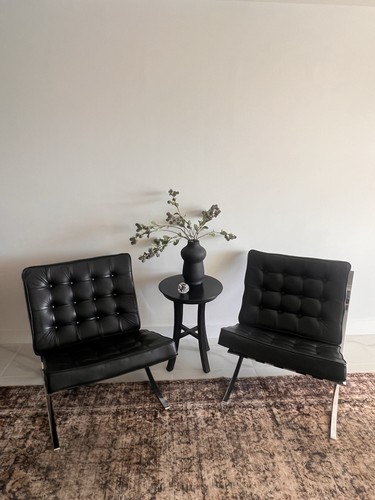 Pair barcelona style chairs - barcelona,