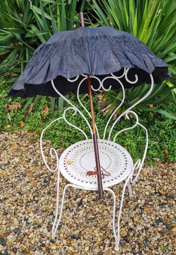 Ancienne ombrelle noire satin - ancienne,