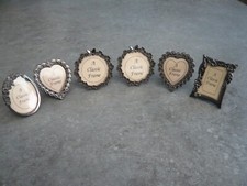 6 PETITS CADRES PHOTOS en METAL  - SUPPORT PLASTIQUE - Hauteur 5- 5,5 cm