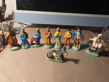 lot de 9 santons mal peints ..