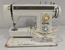 Machine À Coudre Vintage