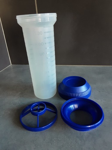 Très grand shaker tupperware - très,