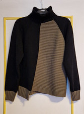 Pull col roulé noir et kaki