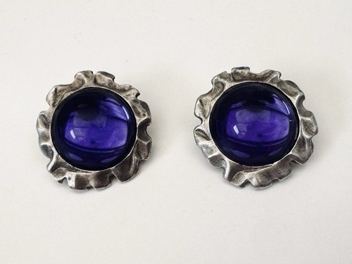 Boucles oreilles à - d'oreilles,
