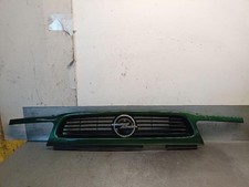 90397350 grille gauche capot