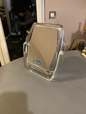 Ancien miroir sur pied