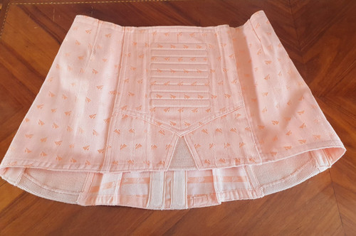 Corset gaine porte jarretelle