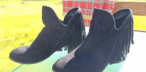 Petites bottines noires - , à