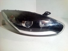 Optique avant principal droit