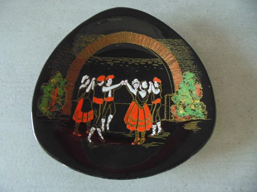 Ancienne assiette décorative