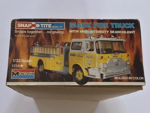 Maquette camion pompier mack - camion,