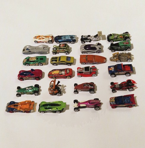 Hot wheels lot - 24, cars