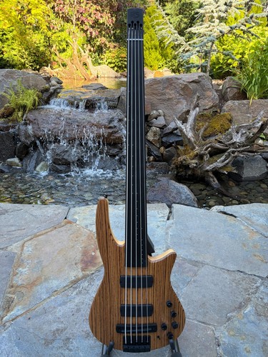 Design fretless radius cr5 - radius,
