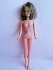 POUPÉE TRESSY BELLA AMERICAN CHARACTER CHATAIN JAMBES RAIDES