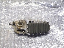 REPOSE-PIEDS AVANT DROIT POUR