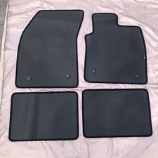 Ford Focus MKIV Automatic Tailored Rubber Car Mats 4 Pieces Set - Motorpoint