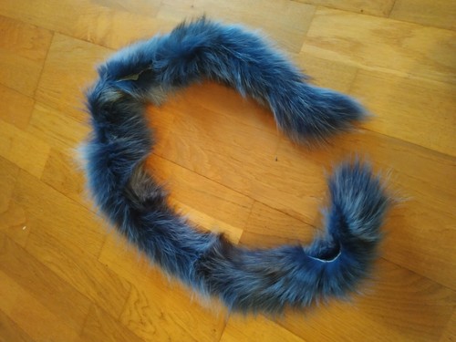 Col fourrure veritable - , bleu