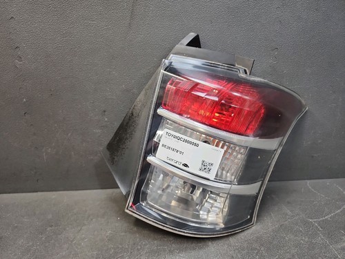 Feu arriere droit toyota iq - arriere,