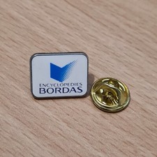 (C4) Pin's vintage épinglette