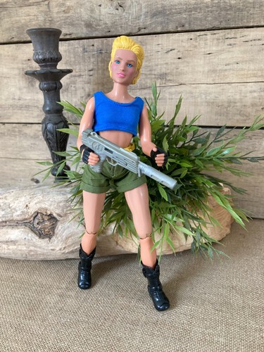 826 action man - man, figurine