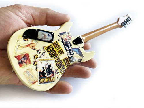 Miniature not playable - -,