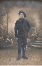 CPA PHOTOGRAPHIE MILITARIA SOLDAT DU 27e CHASSEUR ALPIN EN UNIFORME