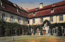 LANDAU - cloister