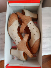 Chaussures Mary Jane, Brako