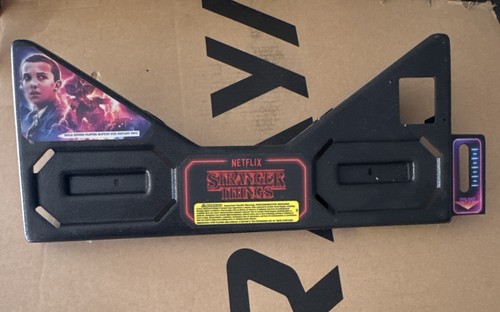 Stern stranger things netflix - stranger,