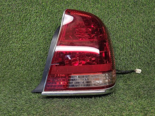 Toyota crown s180 - 2001, droite