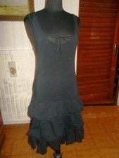 Robe noir bretelles 3 volants