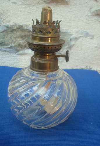V71 belle lampe pétrole - lampe, à