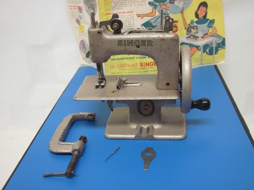 Ancienne machine coudre - ancienne,