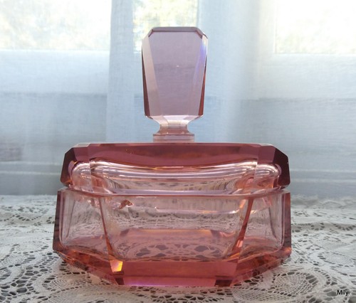 Boite cristal taillé - taillé, epoque