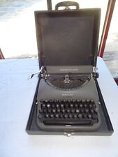 Machine à écrire de marque