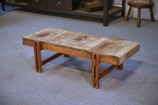 Table basse en hêtre et