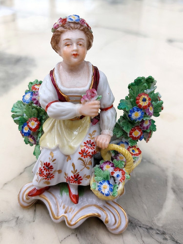 Figurine dame avec - avec, et