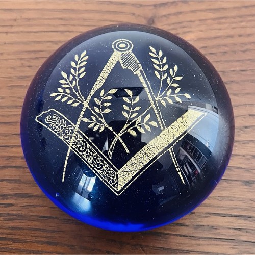 Presse papiers verre bleu - en,