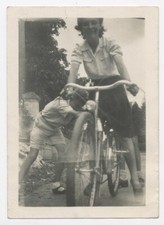 Vintage Photography Women's Bike Child Unusual Framing Snapshot SB345