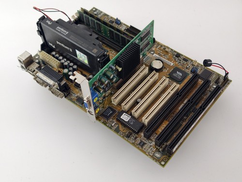 Rare carte mère asus p2v - rare,